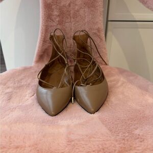 ⭐️ Aquazzura Beige Tie Up Flats ⭐️